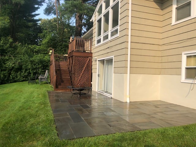 Mt. Kisco, Chappaqua Slate patio cleaned, after deep pressure washing, westchesterpowerwashing.com. powerwashingwestchester.com, patios, decks, pavers, stone, wood, cement, concrete, composite decks pressure cleaned